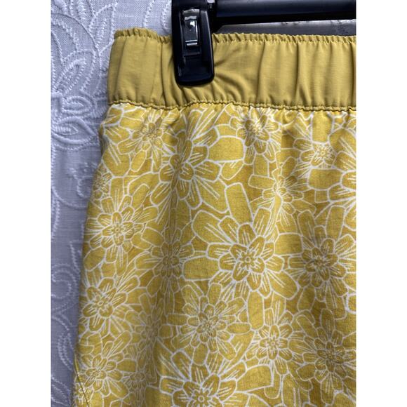 North Face Class V Skort Active Golden Flowers Small Floral Woman’s Yellow - Picture 7 of 9